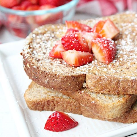 Guilt Free French Toast @tableforseven #tableforsevenblog #frenchtoast #eggwhites #weightwatchers #guiltfree