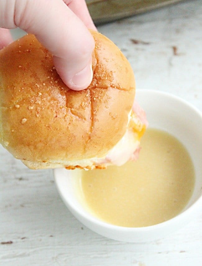 Ham and Cheddar Sliders with Homemade Honey Mustard Sauce: Table for Seven #sliders #ham #cheddar #cheese #sandwich #honeymustard