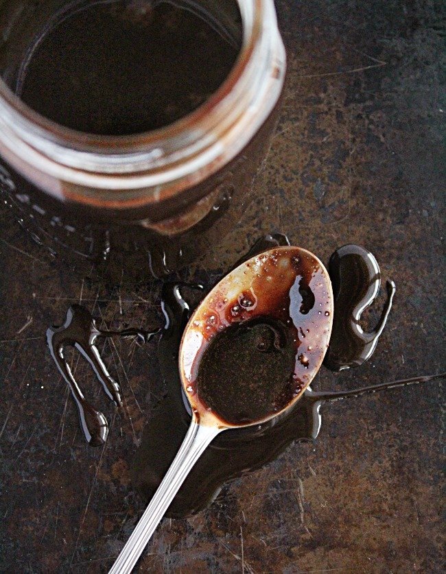 Chocolate Fudge Syrup- Table for Seven #tableforsevenblog #chocolate #syrup #chocolatesyrup 