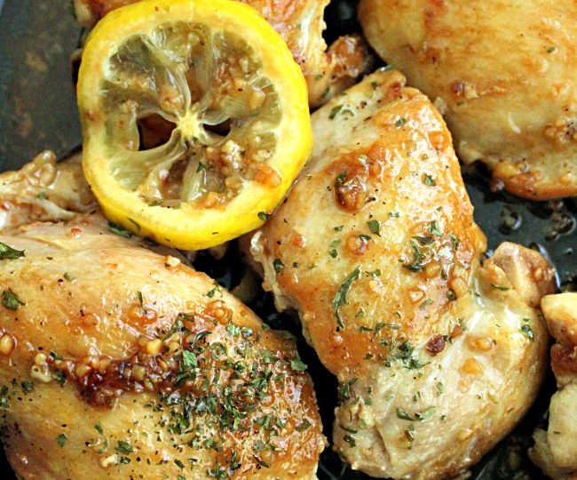Lemon Garlic Honey Chicken #chicken #dinner #honey #lemon #garlic #recipe #skillet #chickenthighs