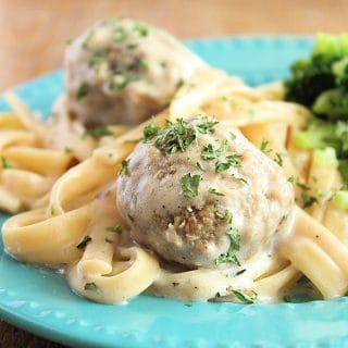 Instant Pot Fettuccine Alfredo with Meatballs