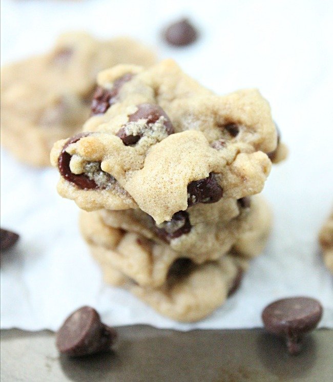 Mini Chocolate Chip Cookies @tableforseven #tableforsevenblog #chocolatechipcookies #mini #cookies #chocolatechip #weightwatchers #dessert