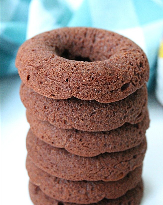 Nutella Doughnuts @tableforseven #tableforsevenblog #nutella #doughnuts #donuts #chocolatehazelnut 