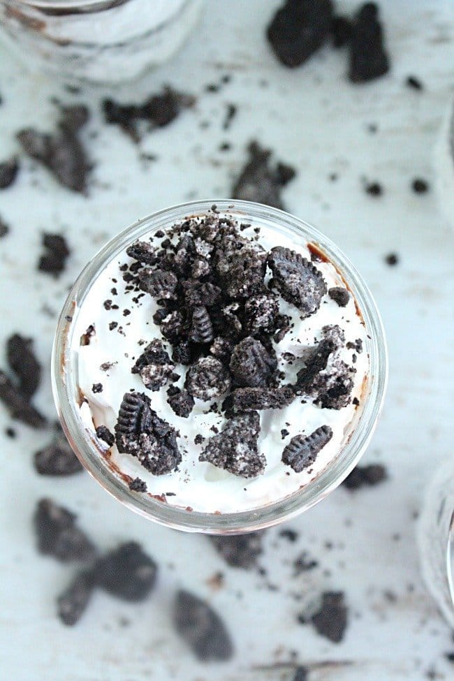 Oreo Cookie Pudding Parfaits- Table for Seven #oreocookies #pudding #parfaits #chocolate #nobake