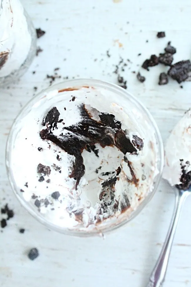 Oreo Cookie Pudding Parfaits- Table for Seven #oreocookies #pudding #parfaits #chocolate #nobake