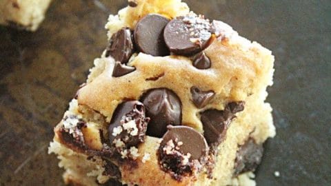 Peanut Butter Chocolate Chip Snack Cake- Table for Seven #tableforsevenblog #peanutbutter #chocolatechip #snackcake #dessert