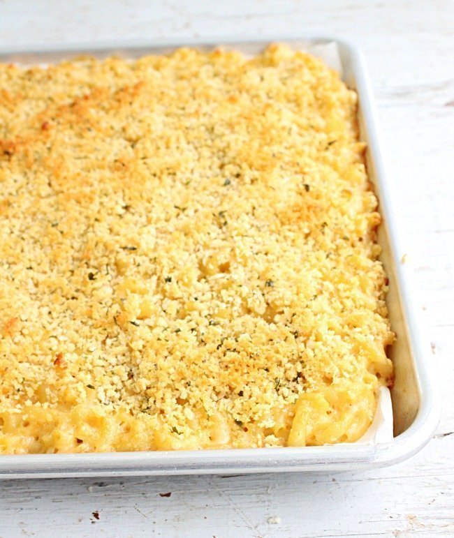 Sheet Pan Mac and Cheese #macncheese #pasta #cheese #macandcheese #dinner #tableforsevenblog