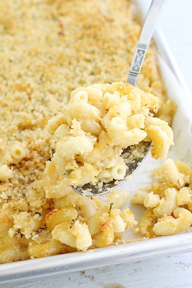 Sheet Pan Mac and Cheese #macncheese #pasta #cheese #macandcheese #dinner #tableforsevenblog 