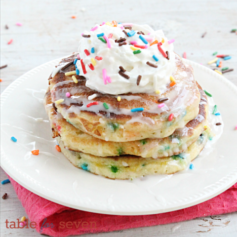 Sprinkle Cake Pancakes #tableforsevenblog #pancakes #sprinkle #cakebatter #cakemix #breakfast