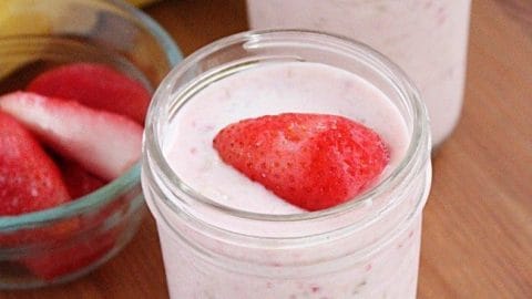 Strawberry Banana Smoothie #strawberry #banana #smoothie #tableforsevenblog #beverage #drink #breakfast