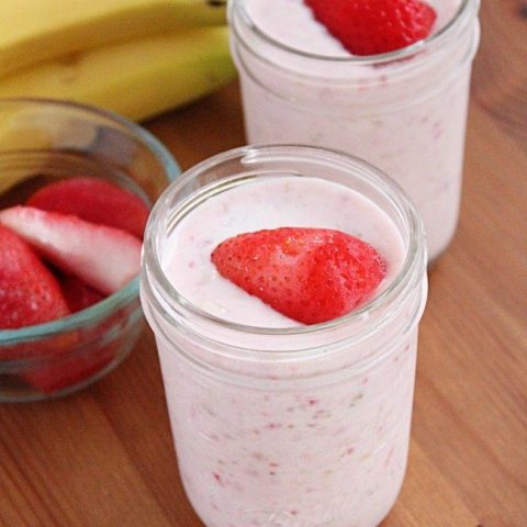 Strawberry Banana Smoothie #strawberry #banana #smoothie #tableforsevenblog #beverage #drink #breakfast