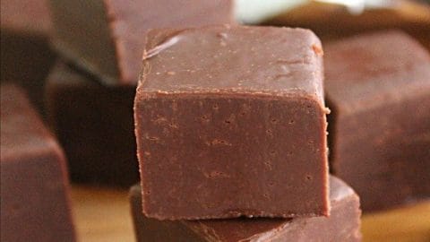 Two Ingredients Chocolate Fudge #fudge #chocolate #twoingredients #nobaking #nobake #tableforsevenblog