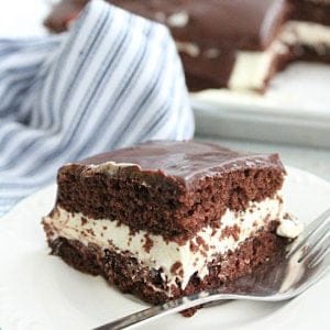 Whoopie Pie Cake #cake #whoopiepies #chocolate #cakemix #tableforsevevnblog #dessert